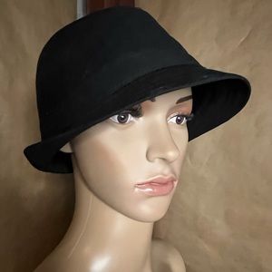 Free authority hat, fedora. Black size s/m black rim